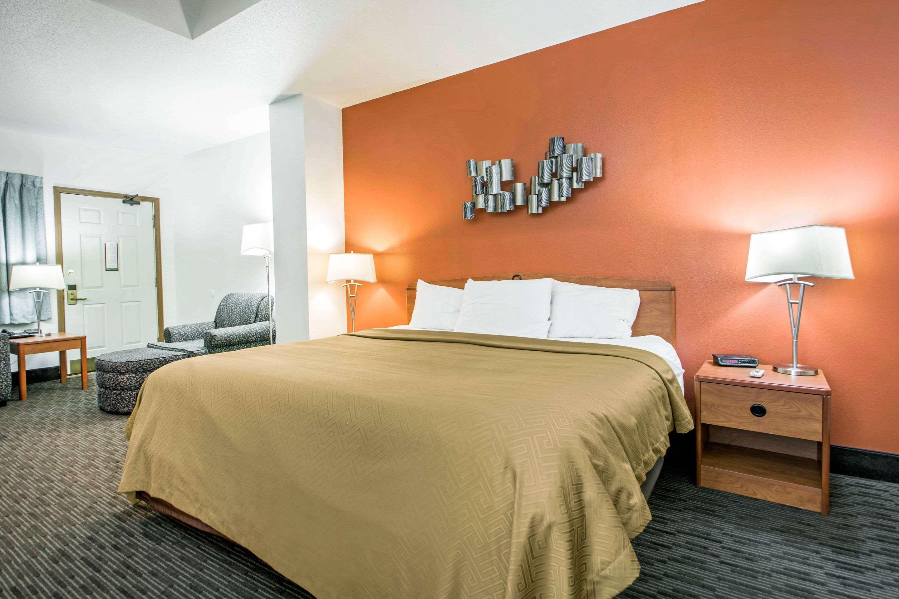 Clarion Pointe
