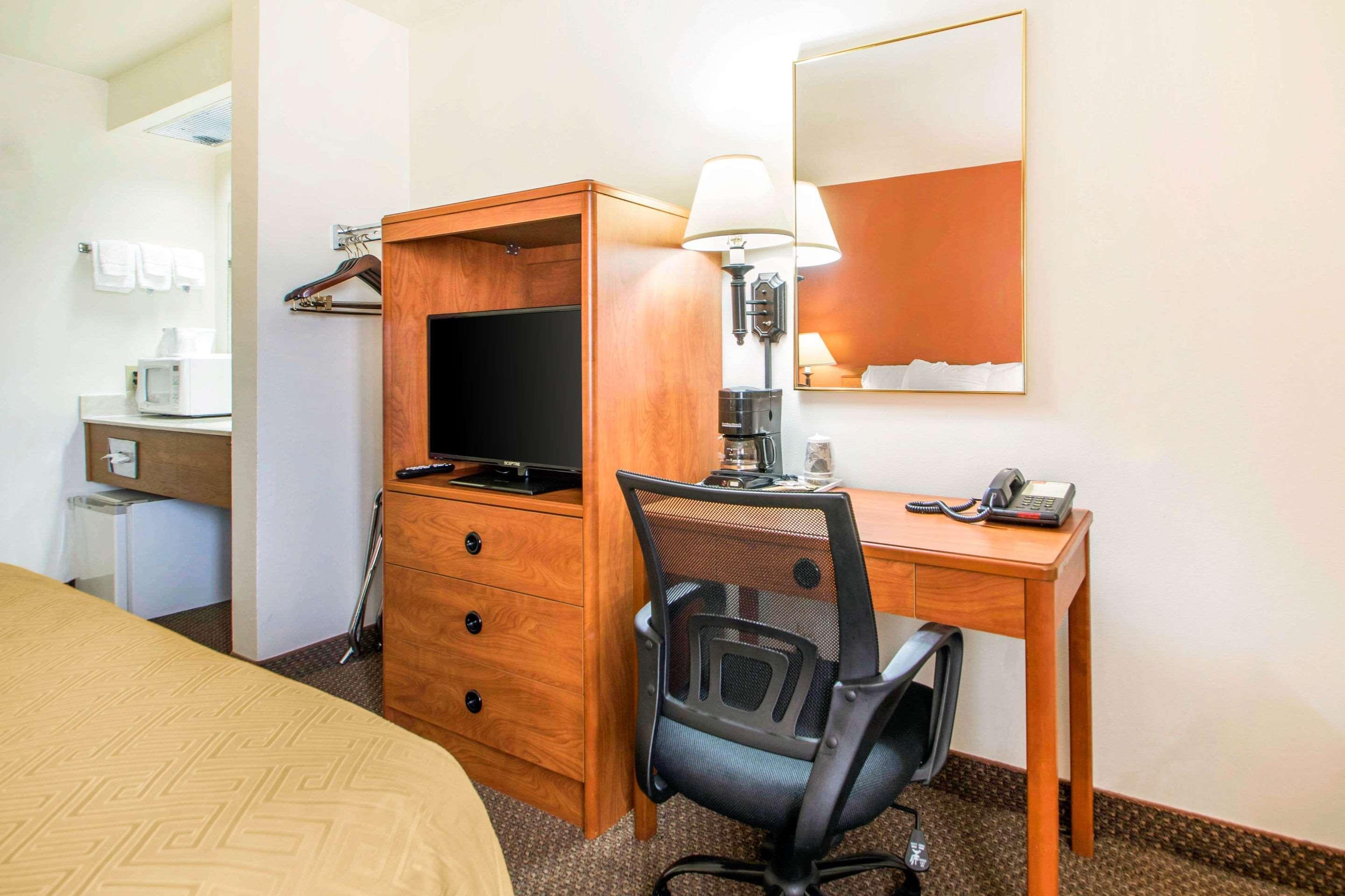 Clarion Pointe 2* Tomah