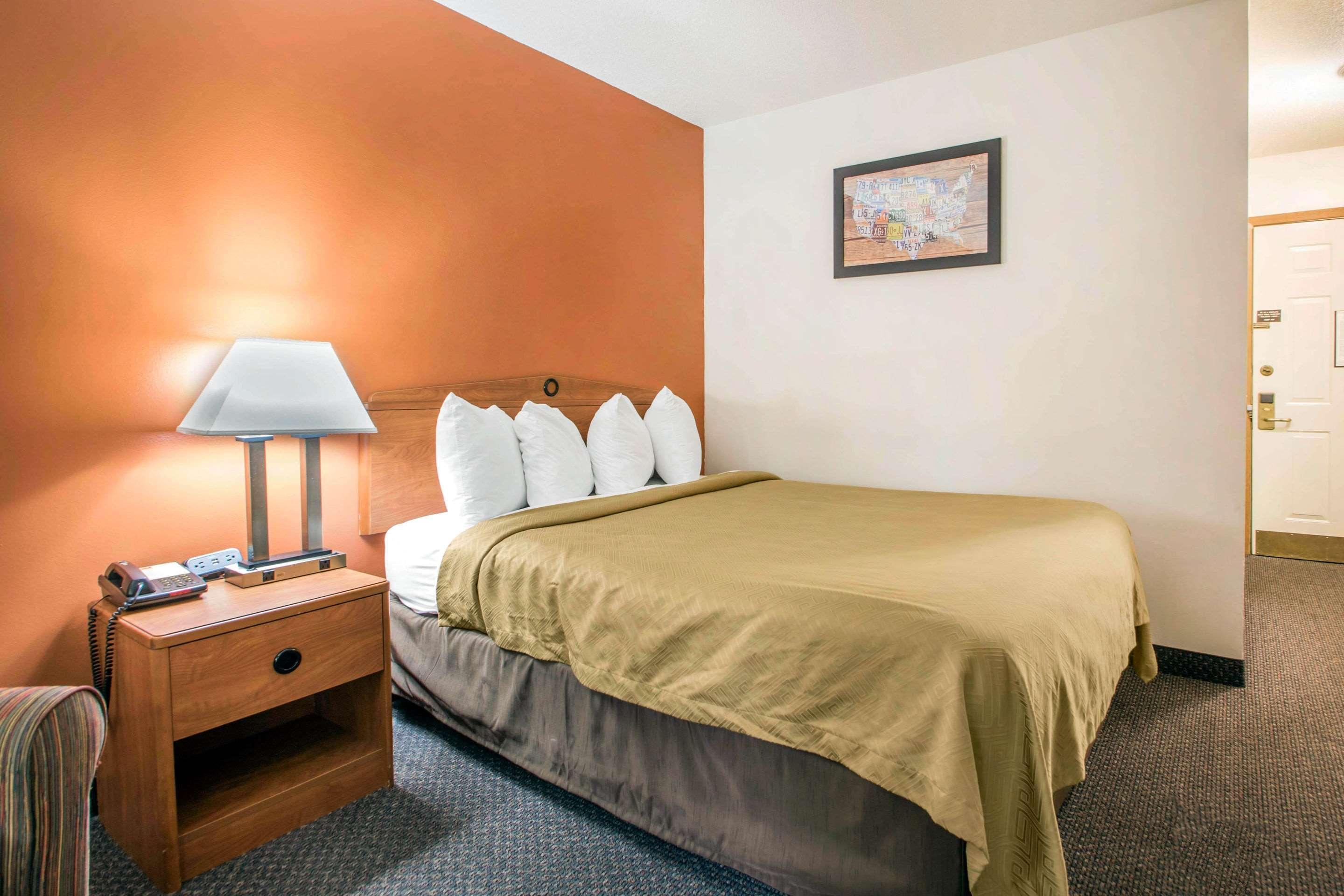 Clarion Pointe 2* Tomah